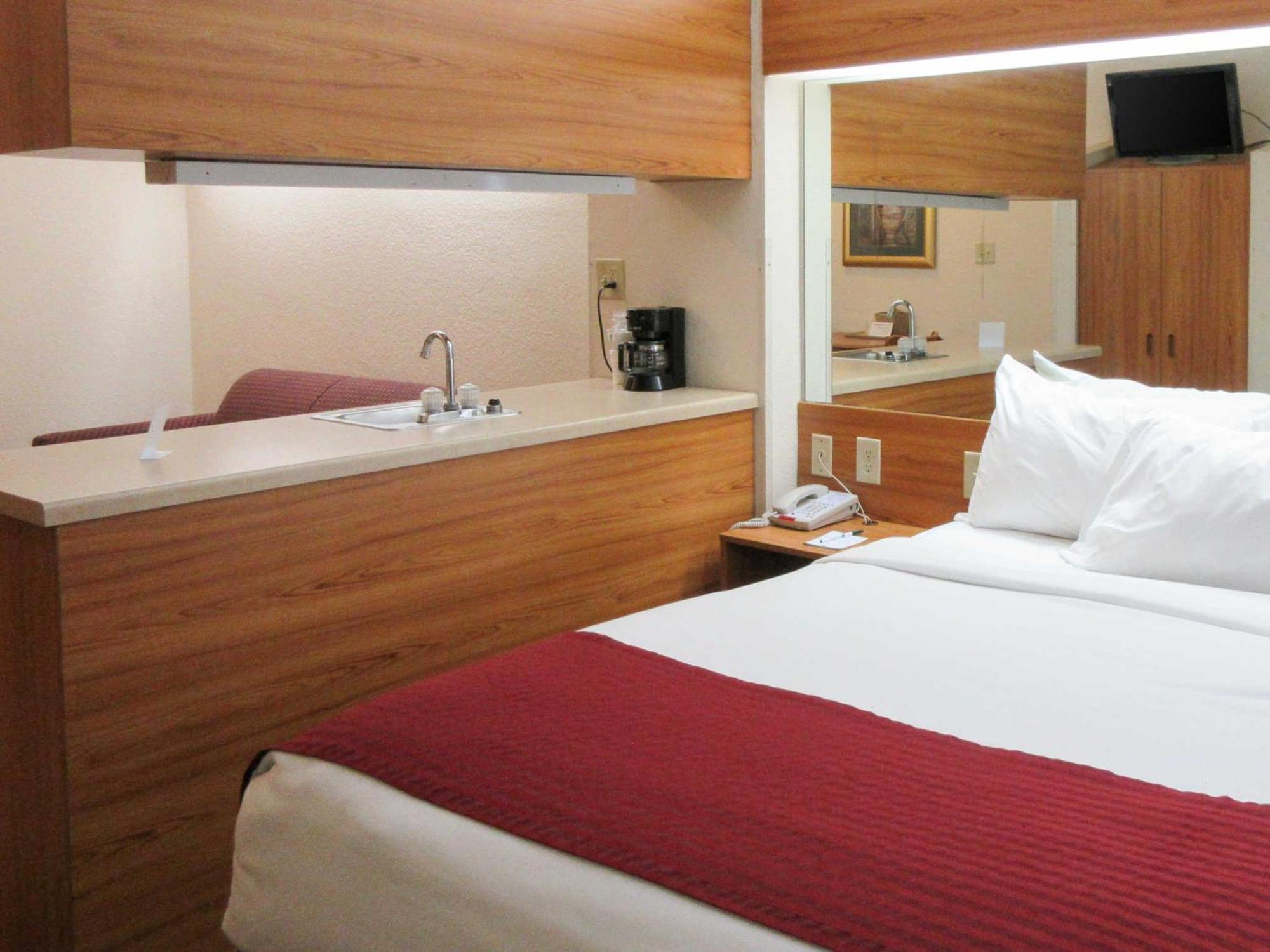 Quality Inn & Suites Robbinsville Εξωτερικό φωτογραφία